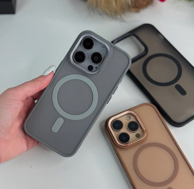 Matte Transparent MagSafe Case