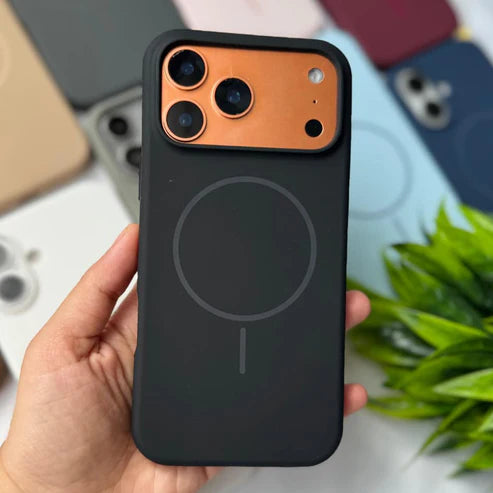 Black Silicone MagSafe Case