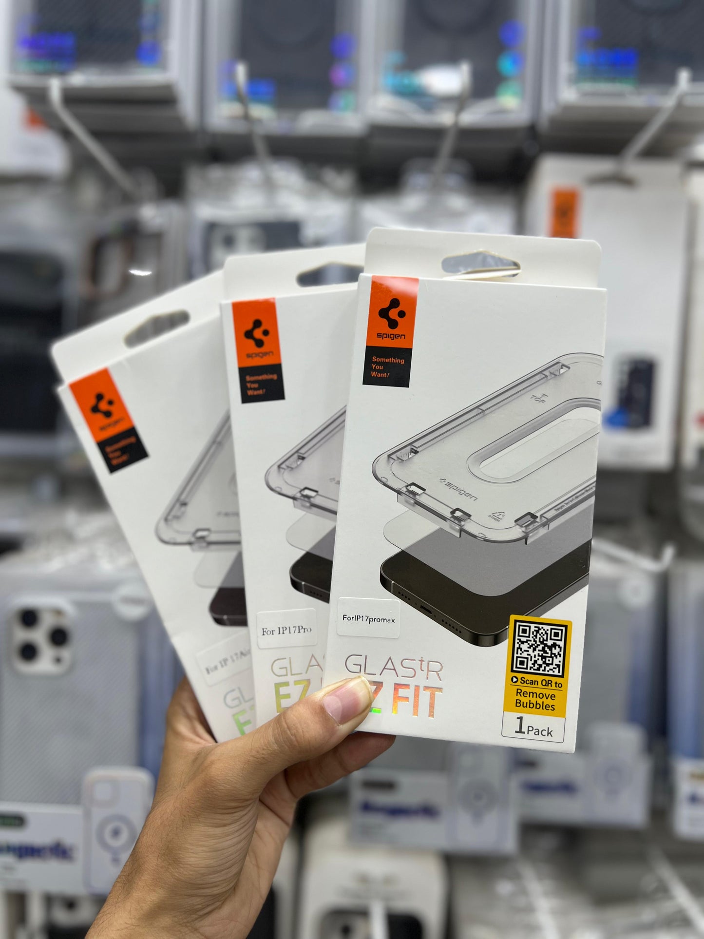Spigen's GLAStR EZ Fit Screen Protector with Kit High Quality