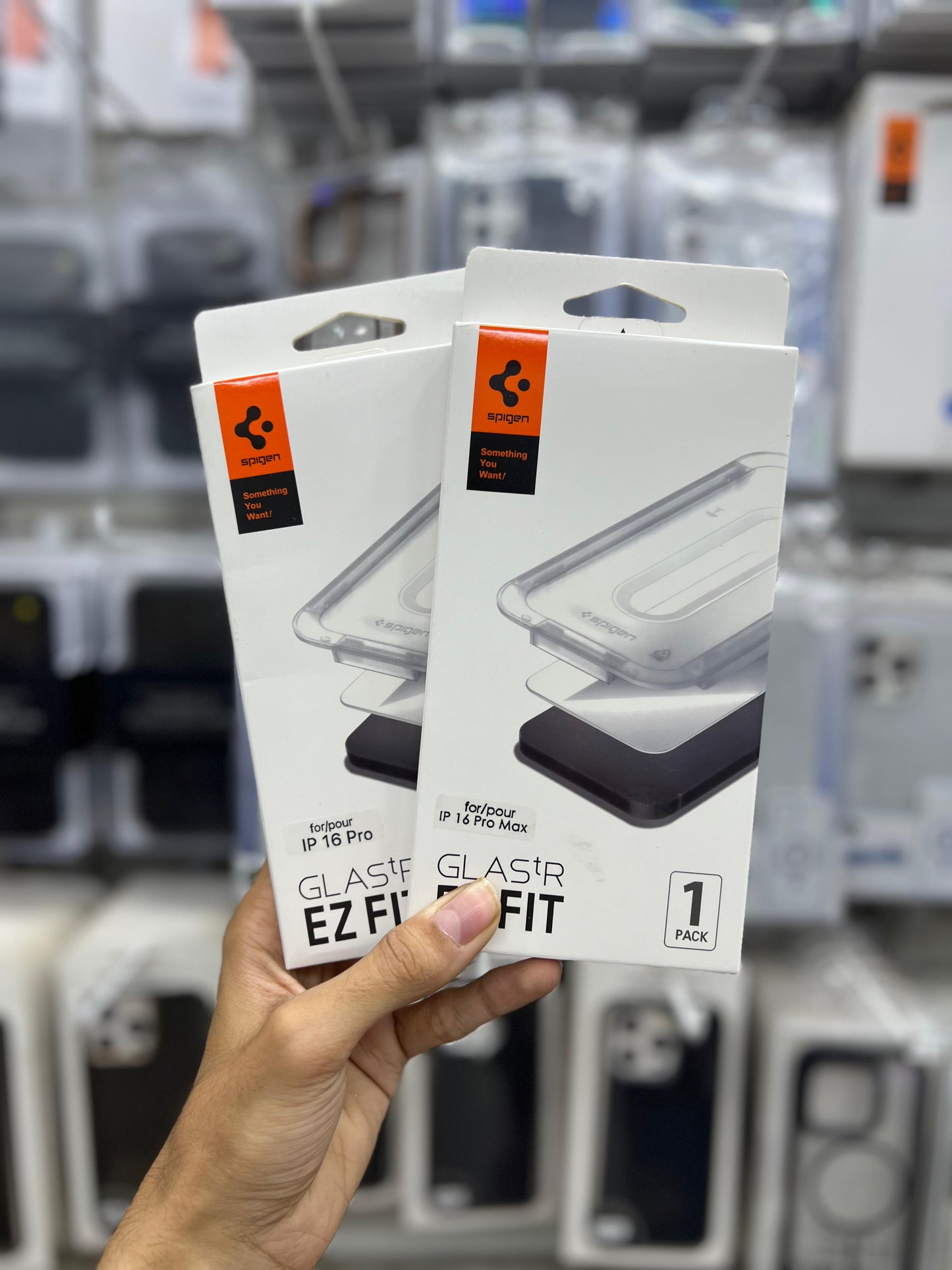 Spigen's GLAStR EZ Fit Screen Protector with Kit High Quality