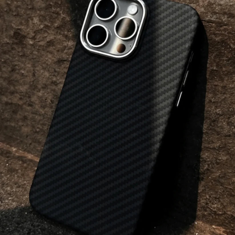 Pitaka Black Carbon Fiber Case