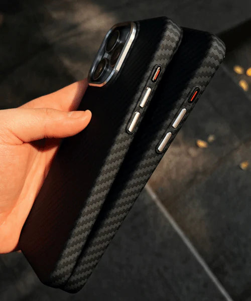 Pitaka Black Carbon Fiber Case