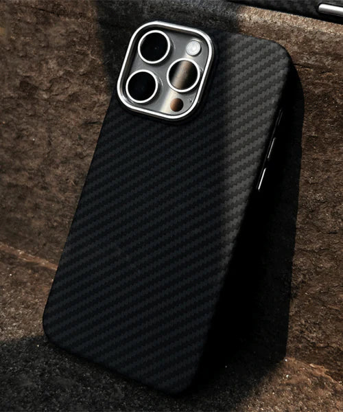 Pitaka Black Carbon Fiber Case